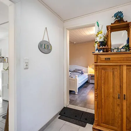 Neue Mit Terrasse Apartamento